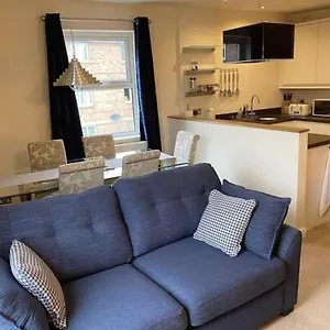 Park Crescent Apartment